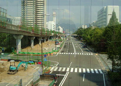 �|�[�g���C�i�[�̉��L�H��