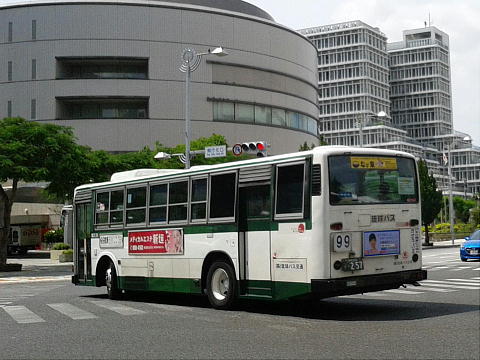 沖縄を走る神戸市バス